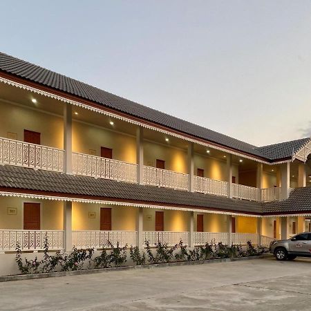 Funwan Hotel Li Bagian luar foto