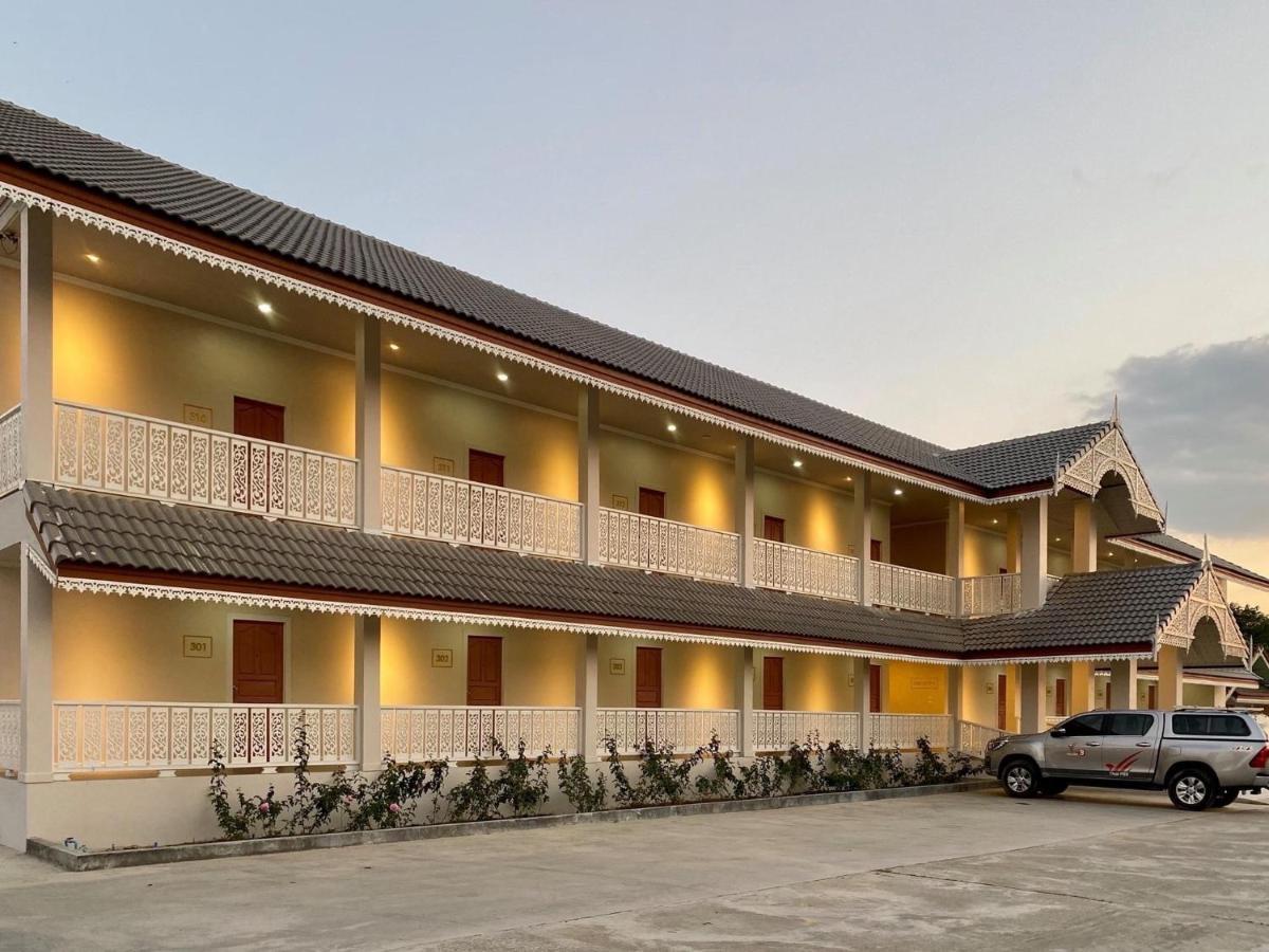 Funwan Hotel Li Bagian luar foto