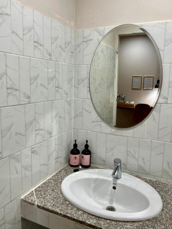 Funwan Hotel Li Bagian luar foto