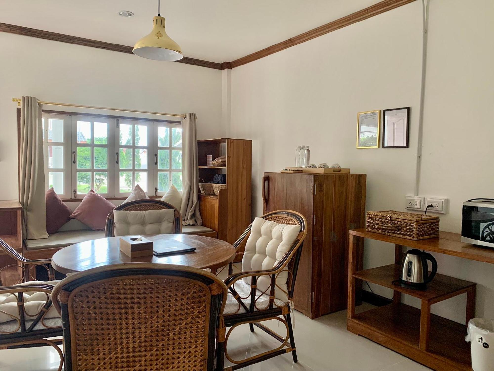 Funwan Hotel Li Bagian luar foto
