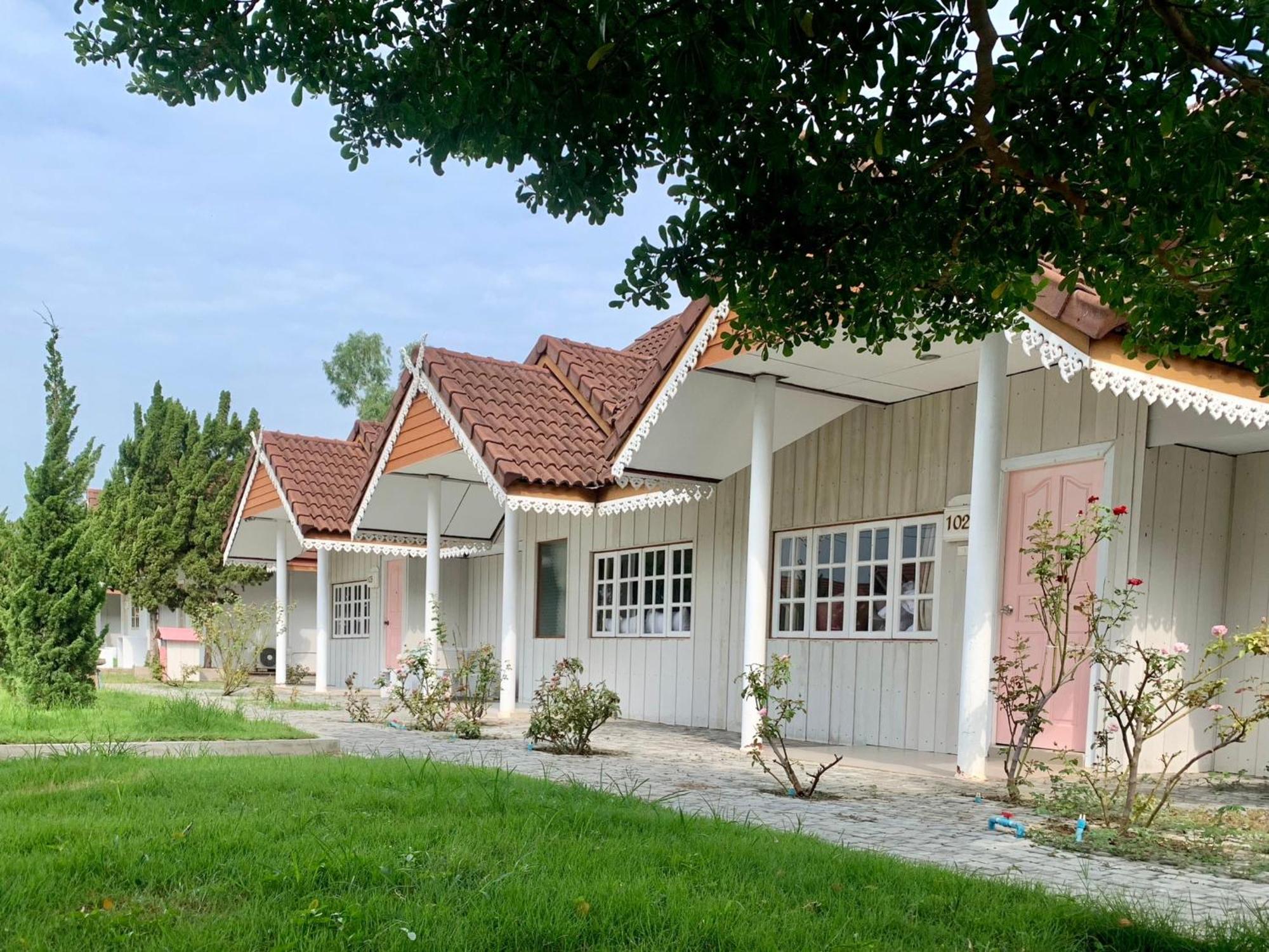Funwan Hotel Li Bagian luar foto