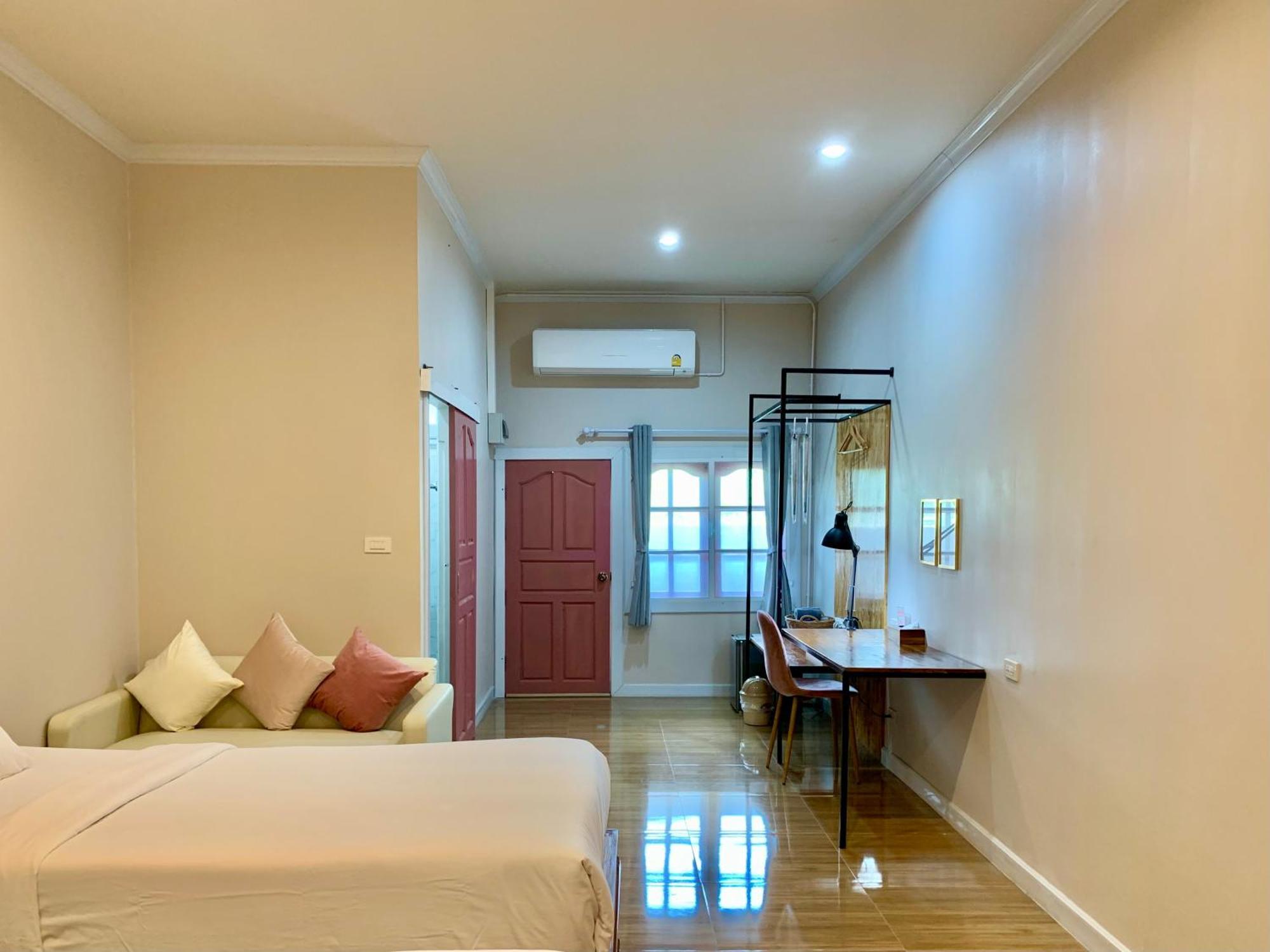 Funwan Hotel Li Bagian luar foto